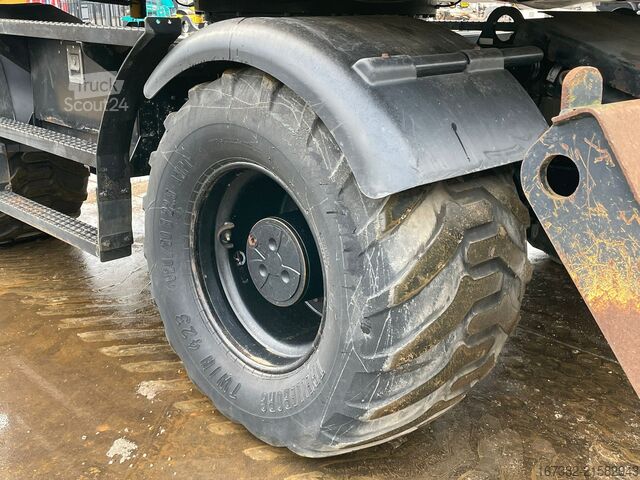 Excavator pe roți Caterpillar M313D - CE