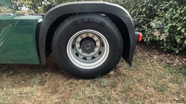 وحدة جرار قياسية Mercedes-Benz Actros 1845