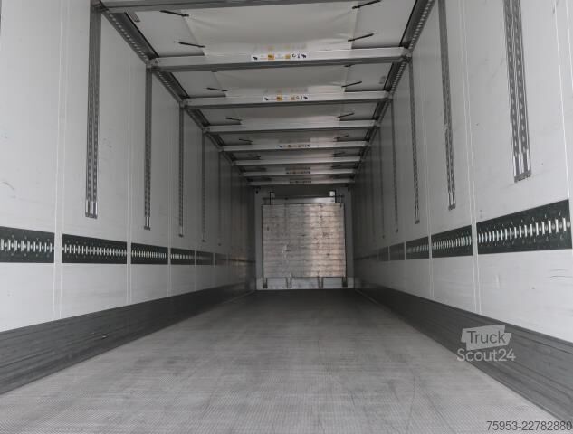 Рефрижераторный полуприцеп Schmitz Cargobull SKO 24 Doppelstock Ladebordwand Lift Vector HE19