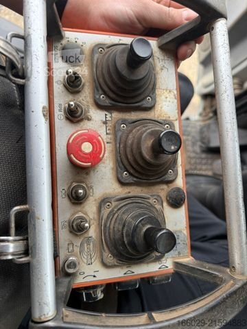 Truck mounted crane MERCEDES-BENZ Axor 1833 4x4 HAD Dreiseitenkipper mit MGK Kran