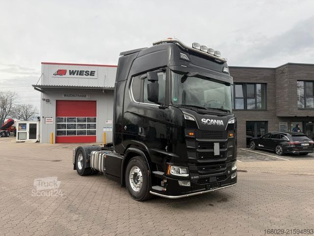 Standard nyergesvontató SCANIA S 580 V8 Twistlocks Schausteller
