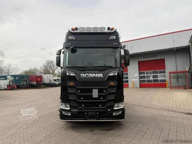 Standard nyergesvontató SCANIA S 580 V8 Twistlocks Schausteller