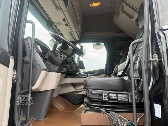 Standard nyergesvontató SCANIA S 580 V8 Twistlocks Schausteller