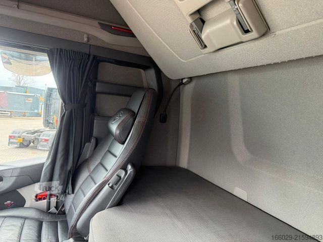 Standard nyergesvontató SCANIA S 580 V8 Twistlocks Schausteller