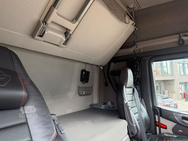 Standard nyergesvontató SCANIA S 580 V8 Twistlocks Schausteller