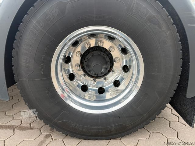 Standard nyergesvontató SCANIA S 580 V8 Twistlocks Schausteller