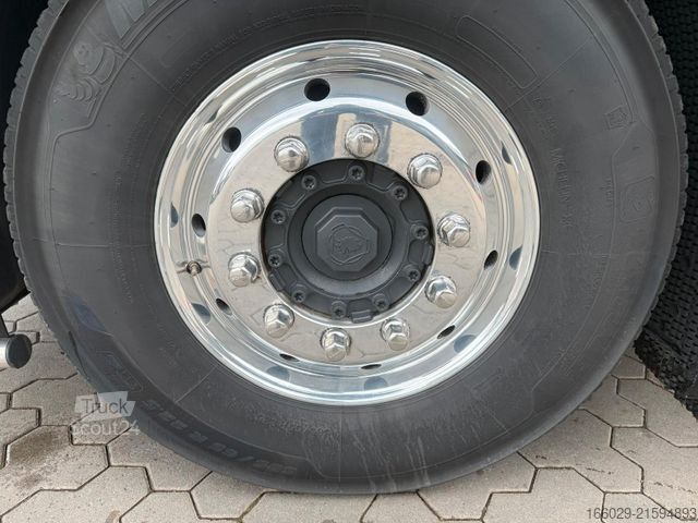 Standard nyergesvontató SCANIA S 580 V8 Twistlocks Schausteller