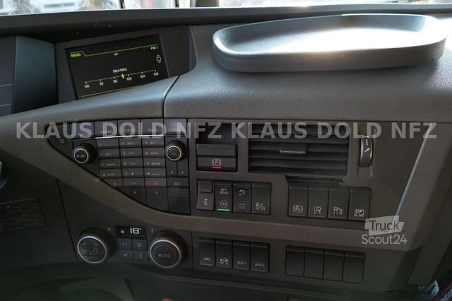 Maināms virsbūves kravas automobilis VOLVO FH 500 BDF Kühlkoffer Schmitz Retarder LBW