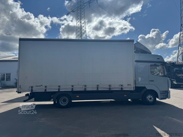 Transportador con plataforma y toldo MERCEDES-BENZ Atego 824 Tang-Aufbau AHK