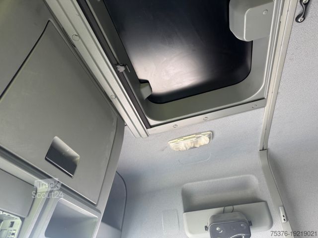 Transportador con plataforma y toldo MERCEDES-BENZ Atego 824 Tang-Aufbau AHK