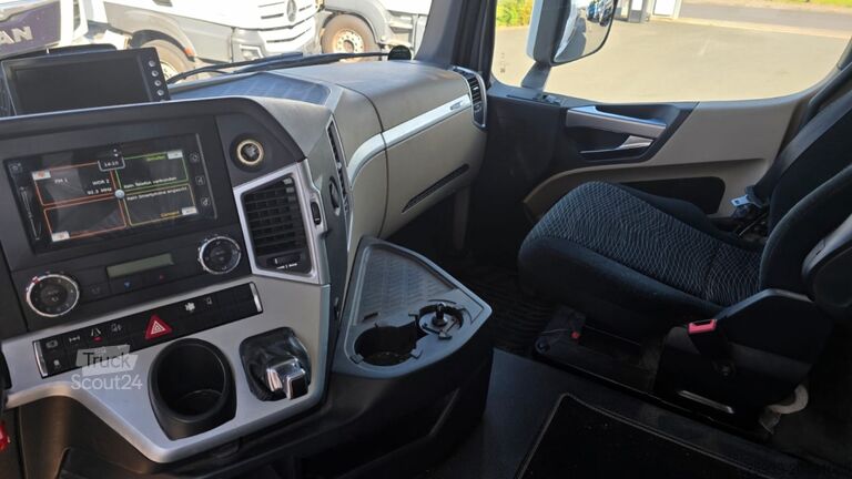 Tartálykocsi Mercedes Benz Actros 1846 4x2