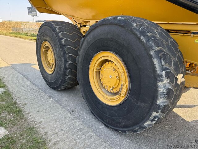 Sklápěč Caterpillar 735C - Rebuild transmission