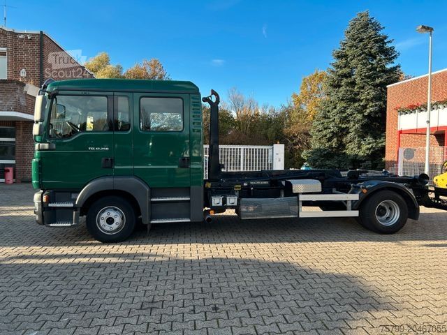 Camião porta-contentores de gancho MAN 12.250 Doppelkabine Abroller