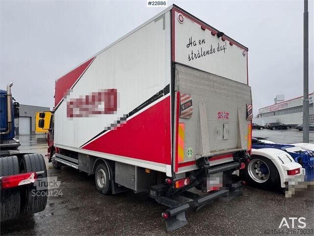 Valise DAF LF Super box truck with side door and tail lift