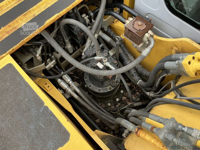 Lánctalpas kotrógép New Holland Kobelco E215