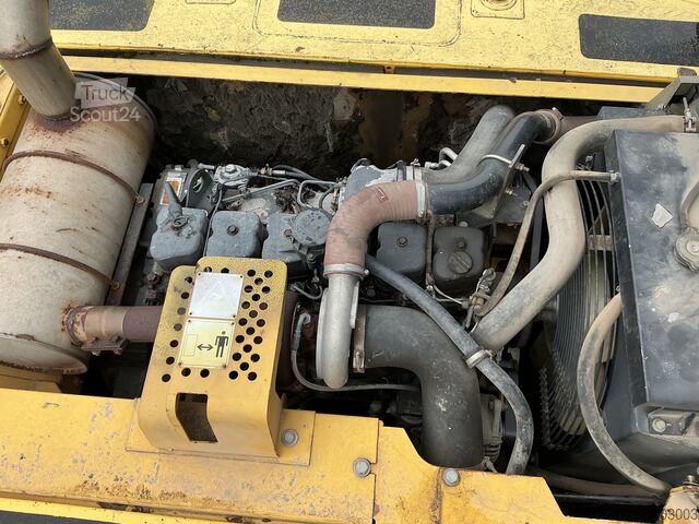 Lánctalpas kotrógép New Holland Kobelco E215