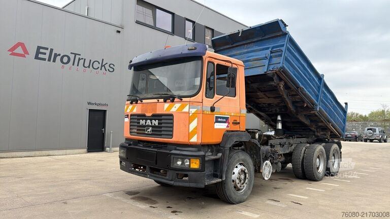 3-sānu pašizgāzējs MAN 26.272 (MANUAL PUMP / POMPE MANUELLE / LAMES / ...