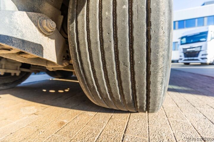 Savivartis TURBO'S HOET KIPPER + PALFINGER EPSILON Q200Z