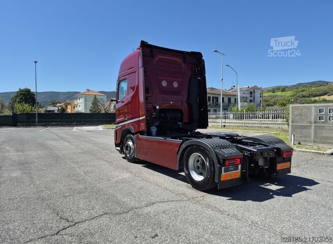 Autotractor FORD TRUCKS F-MAX 4X2 GCW 3,6 Ton