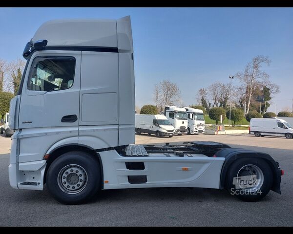 Standard nyergesvontató MERCEDES-BENZ Actros L 18 4x2 - Actros L 1848 LS 4x2
