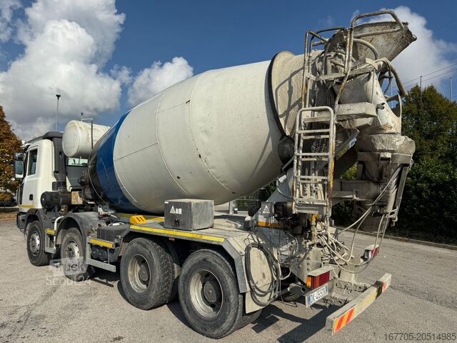 Concrete mixer truck Astra HD 8 84.52-80