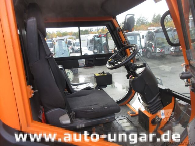 Sweeper Nilfisk CR3500 Geräteträger Kommunalfahrzeug 4x4