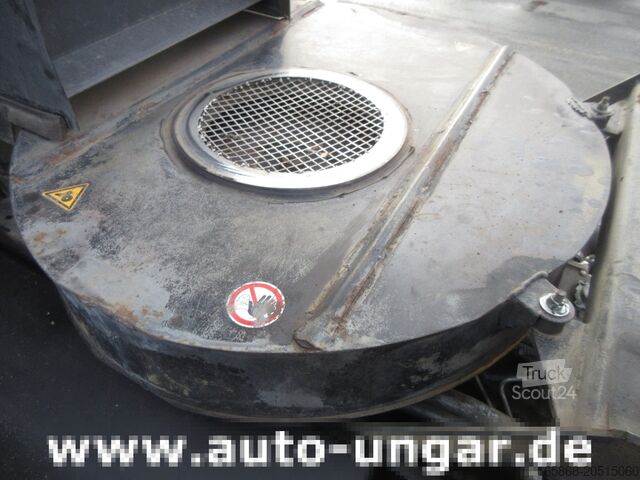 Sweeper Nilfisk CR3500 Geräteträger Kommunalfahrzeug 4x4