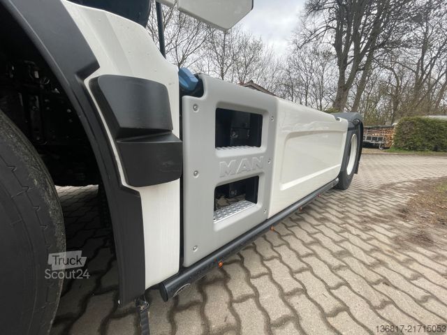 Standardni tegljač MAN TGX 18.510 4x2 LL Individual Tempomat vollverspo