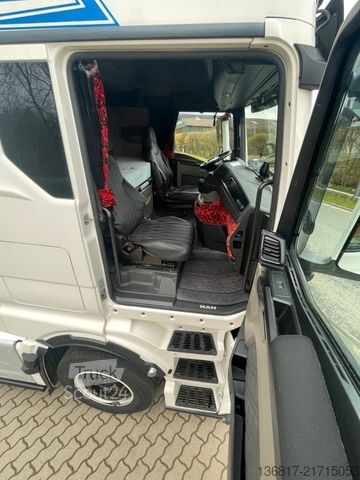 Standardni tegljač MAN TGX 18.510 4x2 LL Individual Tempomat vollverspo