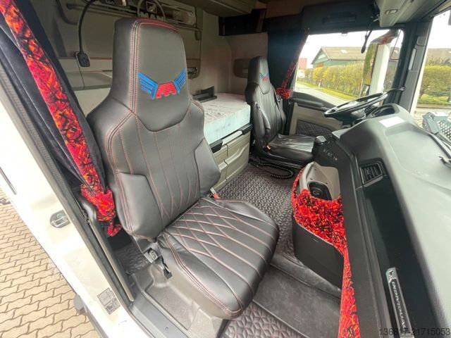 Standardni tegljač MAN TGX 18.510 4x2 LL Individual Tempomat vollverspo