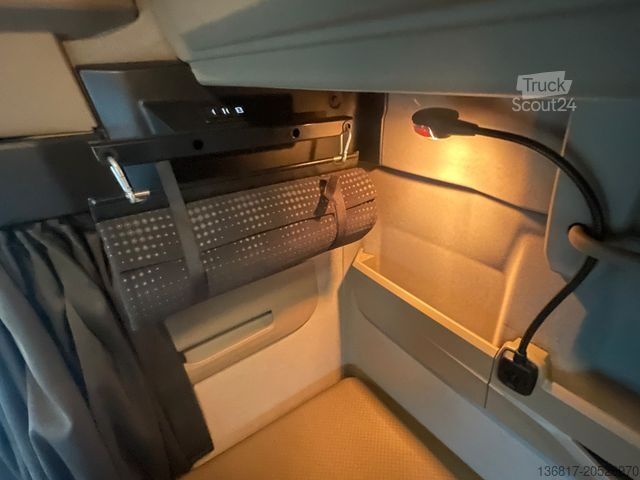 Jumbo kravas automašīna MAN TGX 26.510 6x2 LLL Retarder Jumbo Zug H&W Anhäng