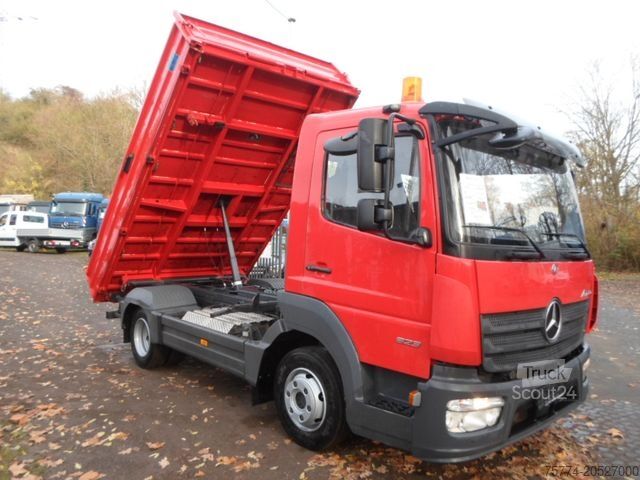 Transporter mit Kipper MERCEDES-BENZ 823 K/ Meiller Kipper/ Km 101000