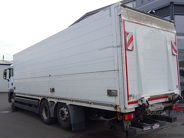 Dzērienu kravas automašīna MAN 26.360 TGS*Schwenkwand*20 Pal*Lift/Lenk*2 to LBW