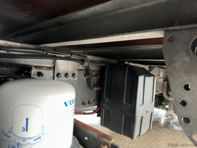 Valníkový nákladní automobil s plachtou VOLVO FM 330 I-Shift hydraulische Seitenwand