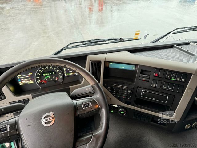 Valníkový nákladní automobil s plachtou VOLVO FM 330 I-Shift hydraulische Seitenwand