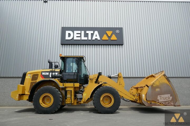 Carregadora de rodas Caterpillar 962M