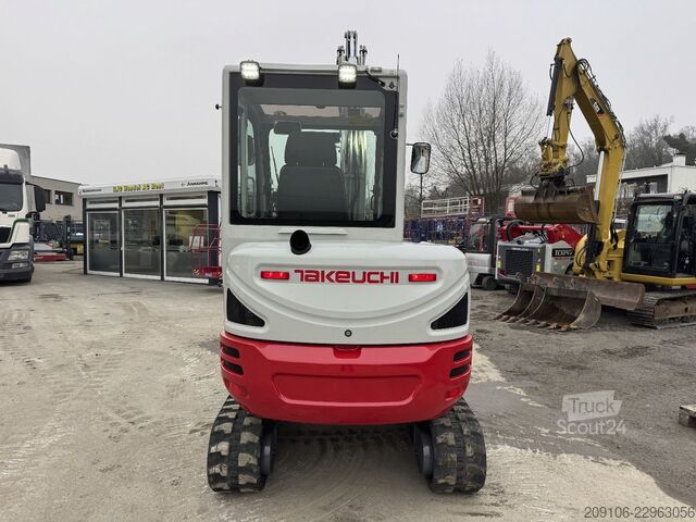 Mini-pelle TAKEUCHI TB TB 235-2 Powrtilt 3xSchaufeln Top