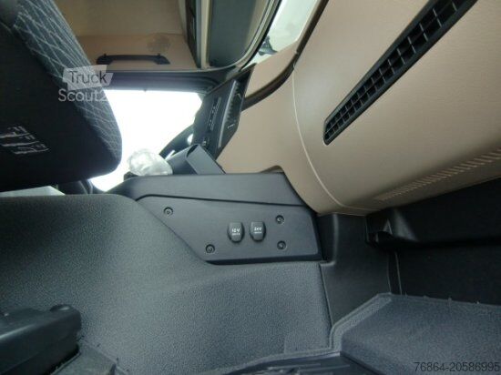 Tractor estándar MERCEDES-BENZ AROCS 1851 EURO6 AGROMOVER HOCHDACH