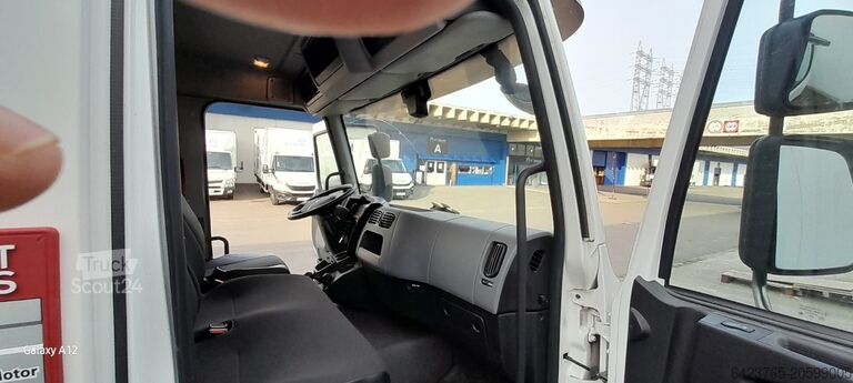 Skåpbil Renault D 12 MED P4X2 240E6