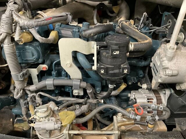 Koparka midi Kubota KX 080-4