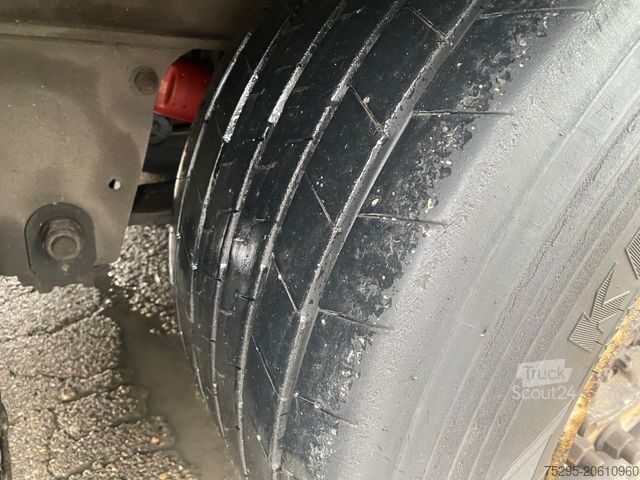 Polpriklopnik SCHMITZ CARGOBULL 3 Achs MEGA Curtainsider Hubdach