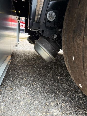 Auflieger mit Pritsche & Plane KÖGEL 3Achs Standard Curtainsider Liftachse PalKasten