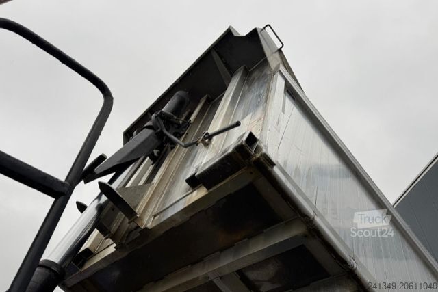 Camión volquete MERCEDES-BENZ 3248 8x4 Rückwärtskipper 15m3