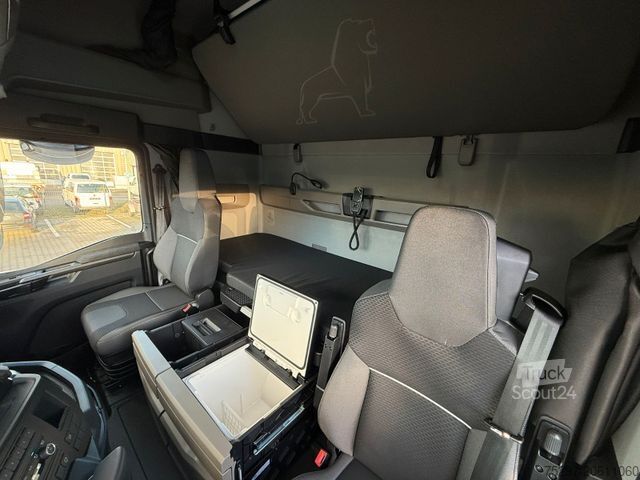 Standard SZM MAN TGX 18.520 LL SA Retarder & Nebenantrieb D30