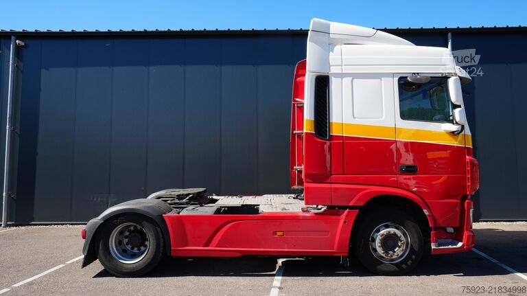Standartinis-SZM DAF XF 440 sc tractor unit