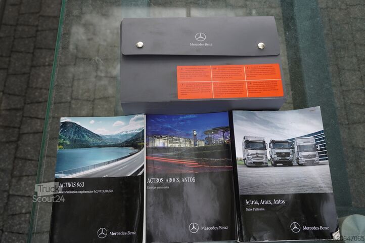 сміттєвоз Mercedes-Benz Antos 3240 8x2 / Tajfun 5T crane / Farid