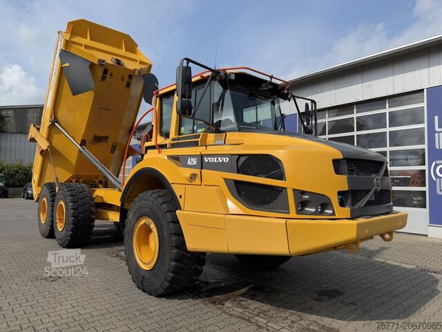 Pašizgāzējs Volvo A25G 6x6 WOZIDŁO