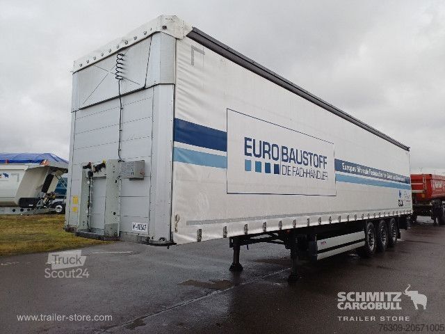 Auflieger mit Pritsche & Plane Schmitz Cargobull Curtainsider Standard Getränke