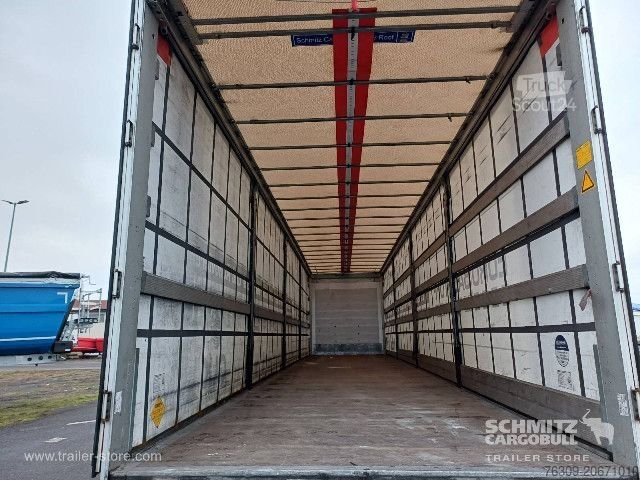 Auflieger mit Pritsche & Plane Schmitz Cargobull Curtainsider Standard Getränke