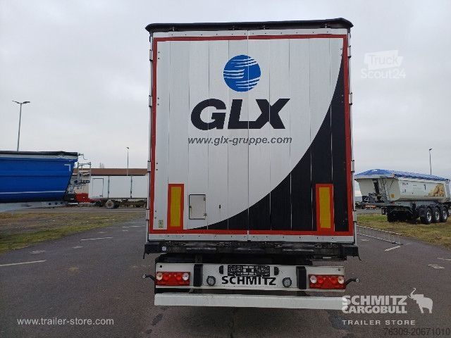 Auflieger mit Pritsche & Plane Schmitz Cargobull Curtainsider Standard Getränke